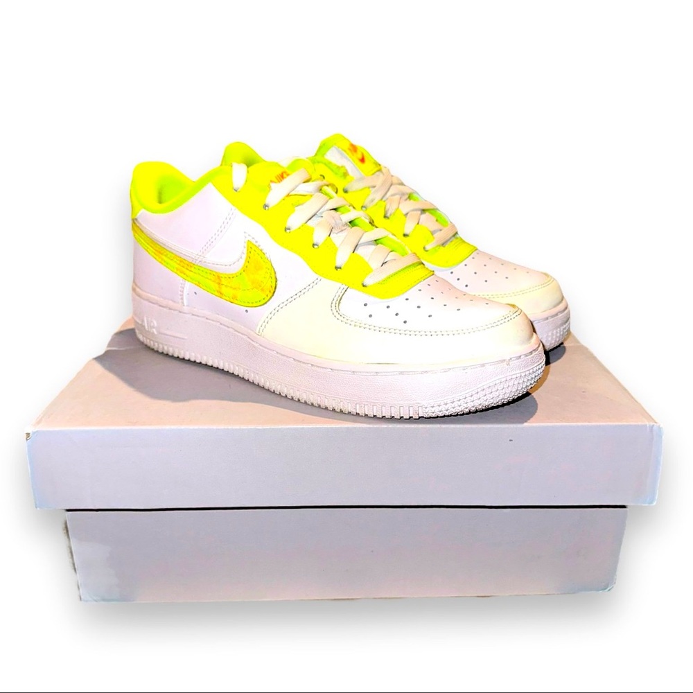 Nike Air Force LV8 lime green and white womens 7